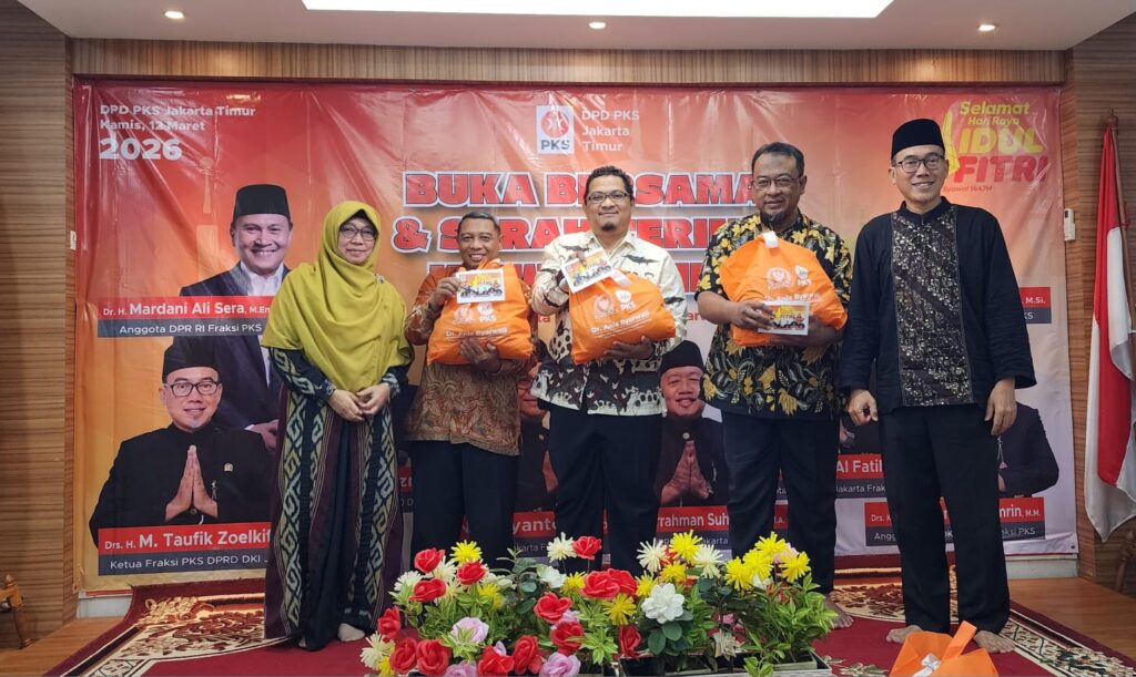 MTZ Apresiasi Buka Bersama dan Penyerahan Kiswatul Ied untuk Kader PKS Jakarta Timur